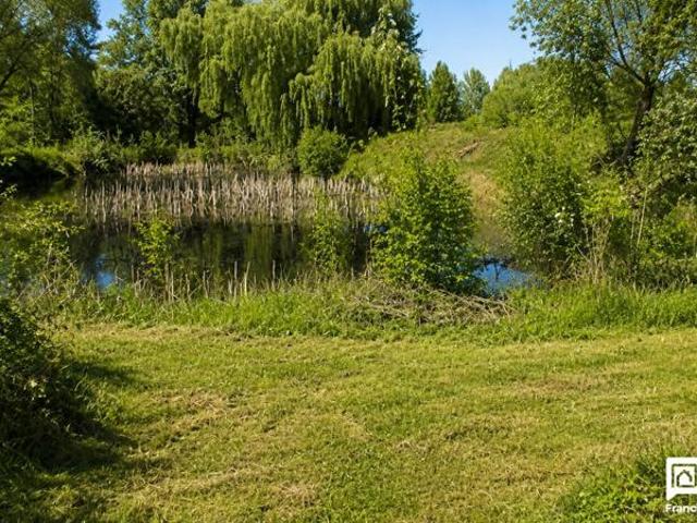 Terrain de loisirs avec deux étangs 6 500 m² de nature à Aubers