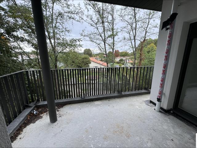Terrasse 2 parkings Notaire OFFERT