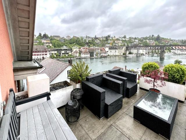 Terrasse mit Blick auf den Rhein