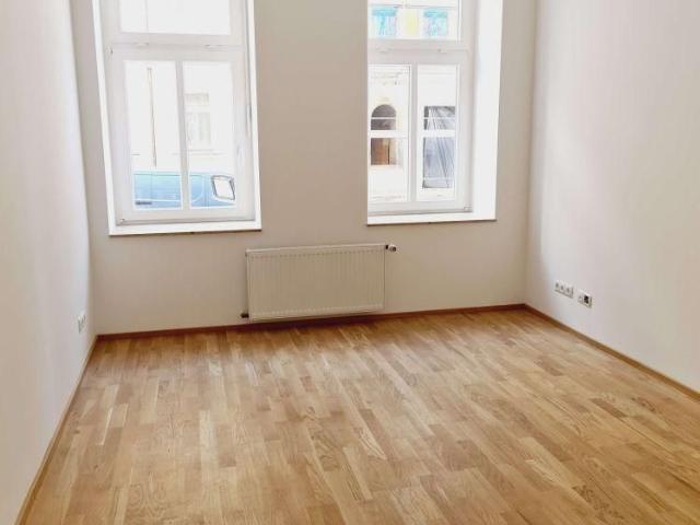 Terrasse Stellplatz mgl. Wanne u. Dusche Parkett Frei ab 1.4.26