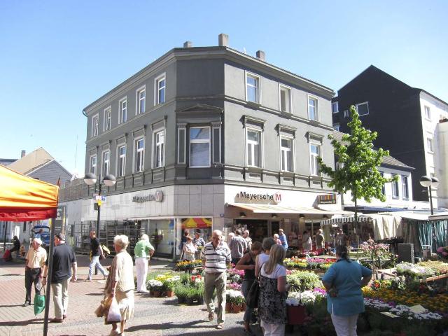 Terrassenwohung mit Garage in der Hombrucher City!