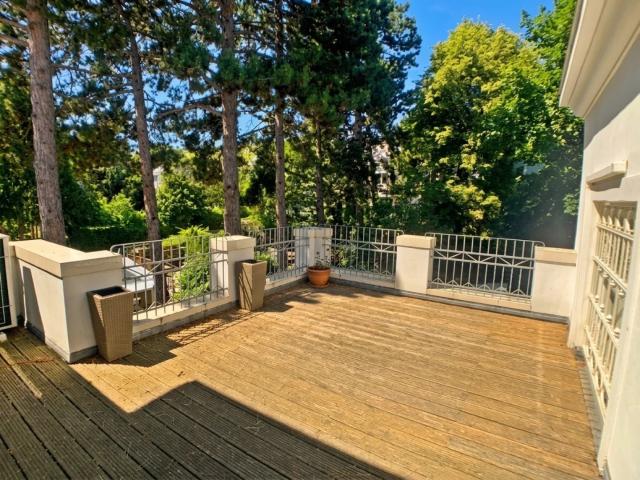 TERRASSENWOHNUNG MIT SCHÖNER AUSSICHT IN EINER JUGENDSTILVILLA AM NUSSBERG