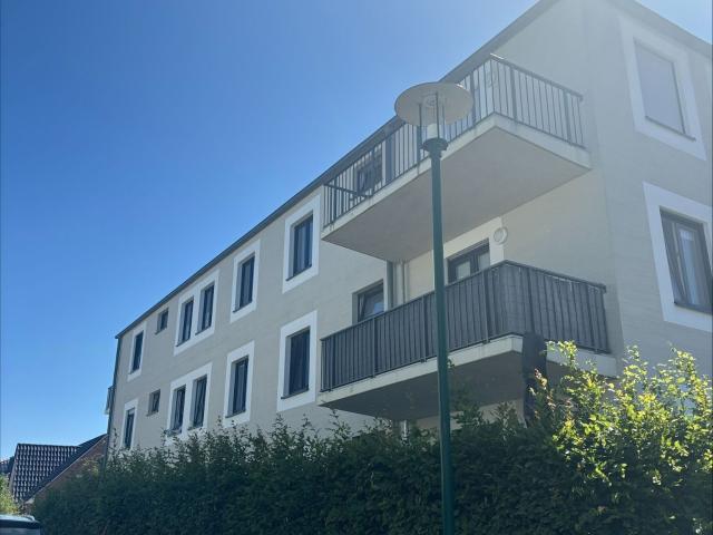Terrassenwohnung: 3 Zimmer Wohnung mit Garten