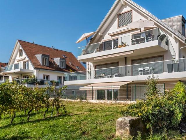 Neue Wohnung mit Garten und Terrasse inmitten der Weinberge