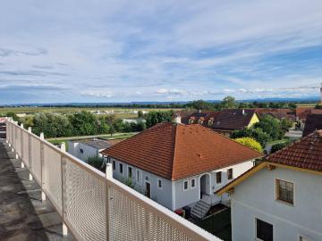 TERRASSEN FAMILIENWOHNUNG SAMT AUS UND FERNBLICK PROVISIONSFREI
