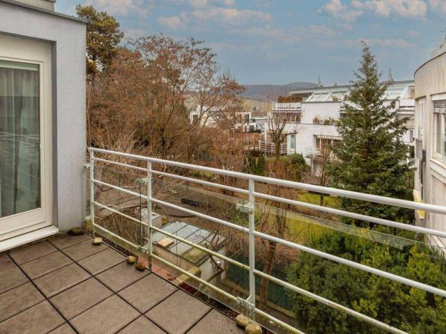 TERRASSENEIGENTUM in Topruhelage!