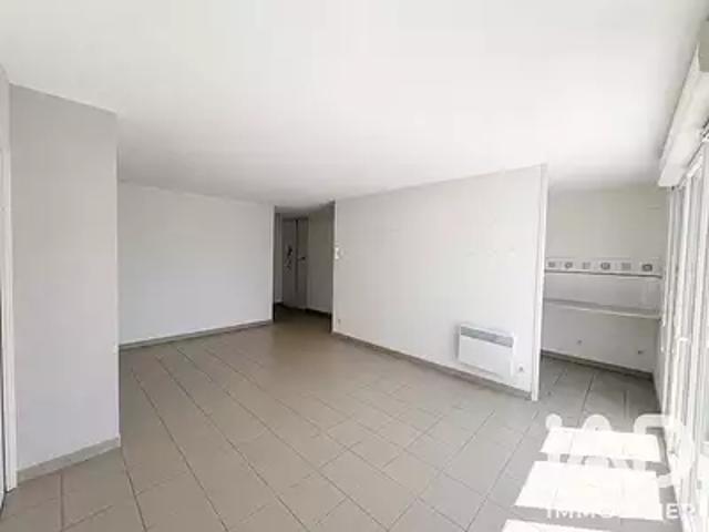 Terrasson Lavilledieu 24120 Achat / Vente appartement 3 pièces t3 au dernier étage terrasse