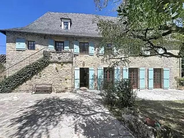 Terrasson Lavilledieu 24120 Achat / Vente maison 8 pièces t8 parking