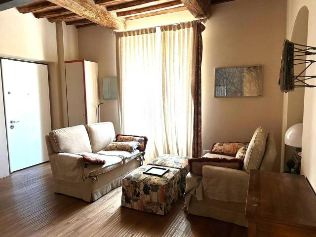 Terratetto in affitto a Carrara