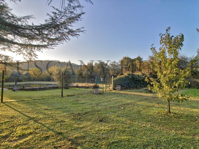 TERRATETTO in VENDITA a AREZZO MARCENA di 9 vani