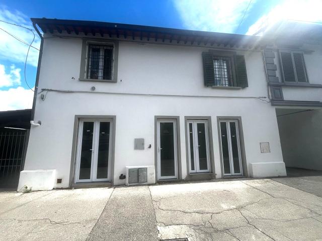 TERRATETTO in VENDITA a FIRENZE LE PIAGGE / PISTOIESE di 4 vani