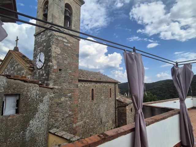 TERRATETTO in VENDITA a GAIOLE IN CHIANTI NUSENNA di 17 vani