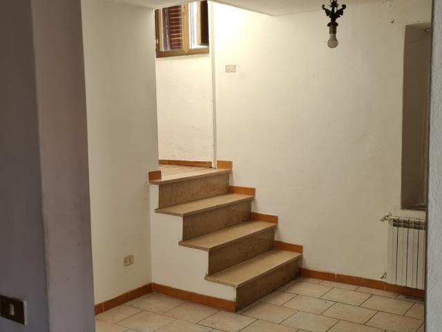 TERRATETTO in VENDITA a PESCIA di 4 vani