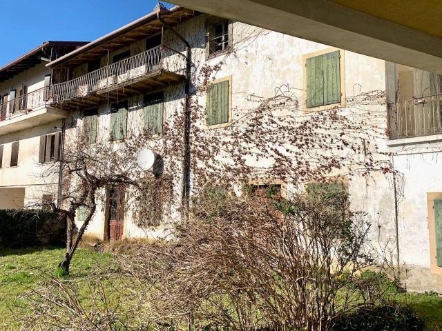 Terratetto plurifamiliare in vendita a Castelnovo Del Friuli