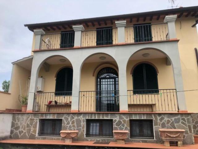 Terratetto plurifamiliare in vendita a Firenze