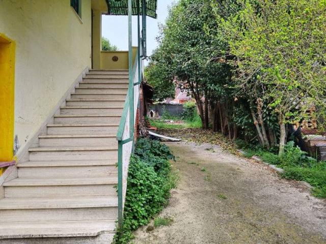 Terratetto plurifamiliare in vendita a Perugia