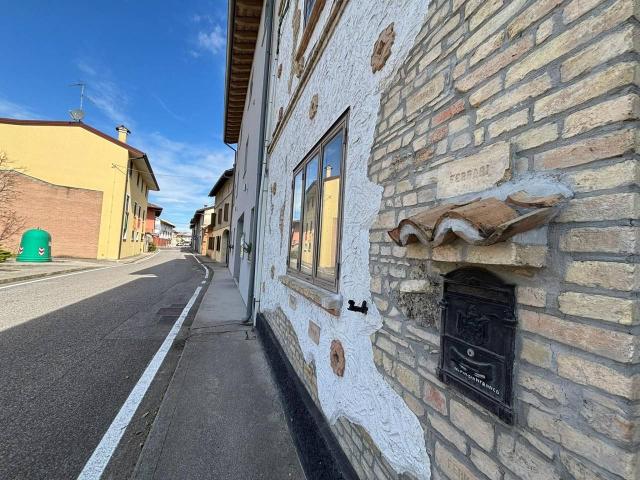 Terratetto plurifamiliare in vendita a Porpetto