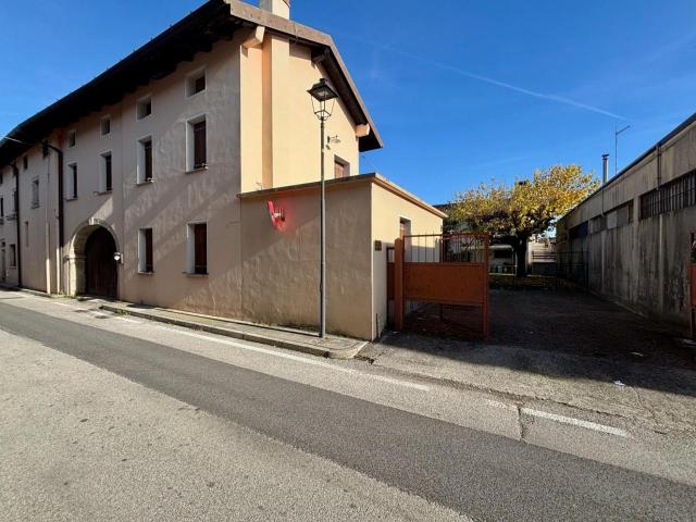 Terratetto plurifamiliare in vendita a Sequals