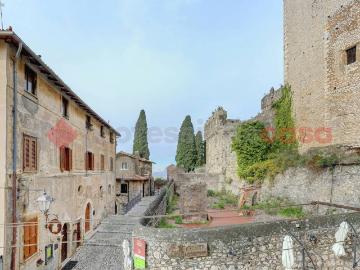 Terratetto plurifamiliare in vendita a Sermoneta