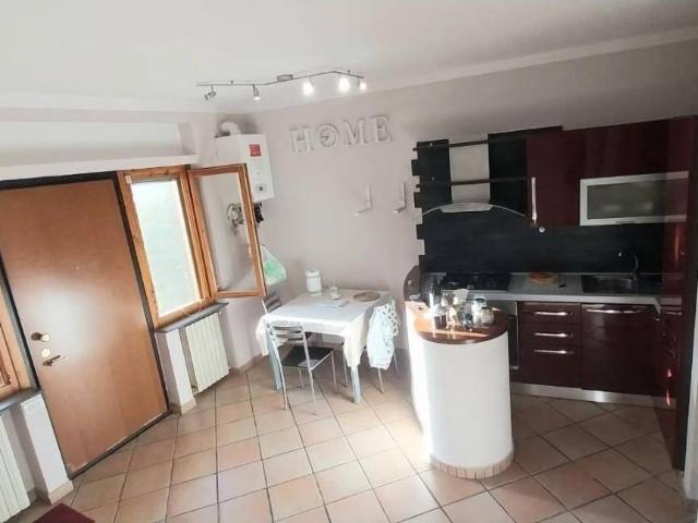 Terratetto unifamiliare 45 m², ottimo stato, Centro, Cascina