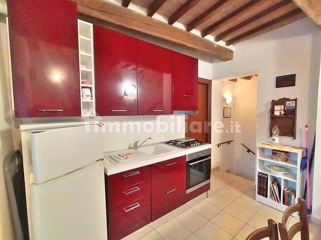 Terratetto unifamiliare 73 m², buono stato, Centro, Bettona
