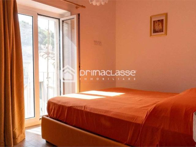 Terratetto unifamiliare 90 m², buono stato, Modica Bassa, Modica