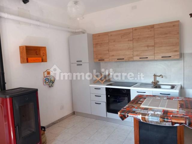 Terratetto unifamiliare 155 m², ottimo stato, Garabiolo, Maccagno con Pino e Veddasca