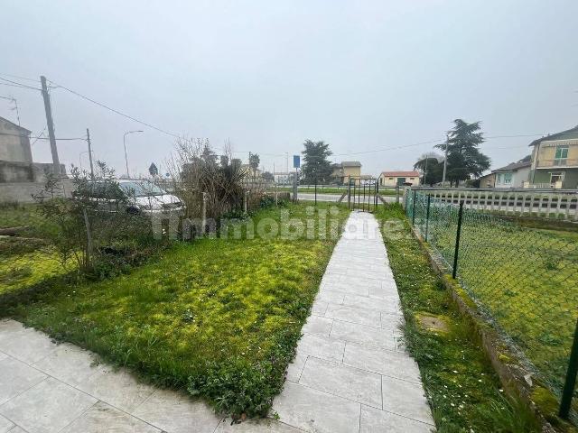 Terratetto unifamiliare via Albersano, Berra, Riva del Po