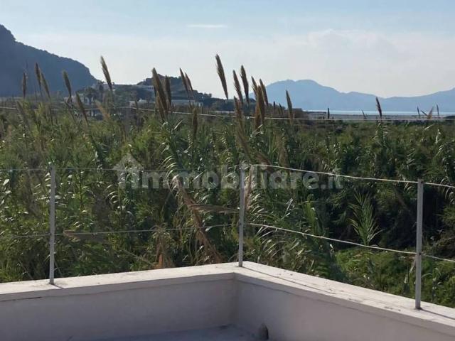 Terratetto unifamiliare via Lido Miliscola, Centro, Bacoli