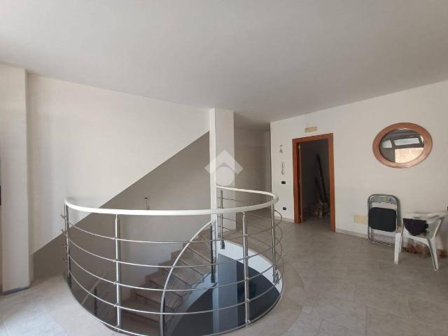 Terratetto unifamiliare via Luigi Settembrini 44, Centro, Mola di Bari
