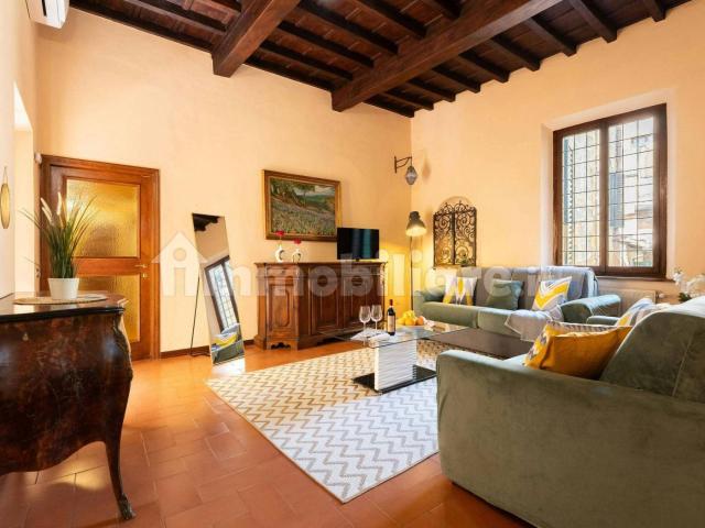 Terratetto unifamiliare via Maggio, Santo Spirito, Firenze