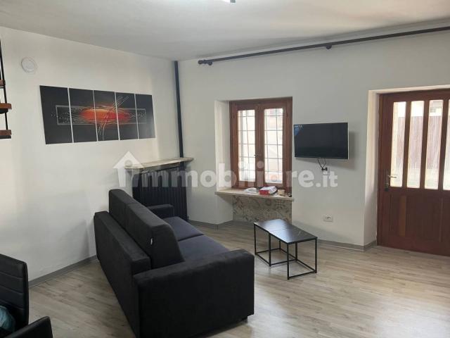 Terratetto unifamiliare via Umberto I 125, Centro, Viverone