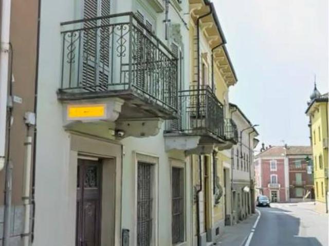 Terratetto unifamiliare via Vittorio Emanuele II 38, Castelnuovo Belbo