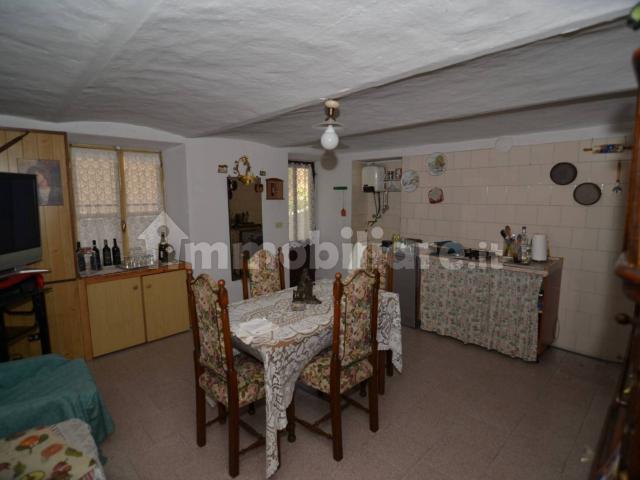 Terratetto unifamiliare frazione Villa 43, La Villa, Traves