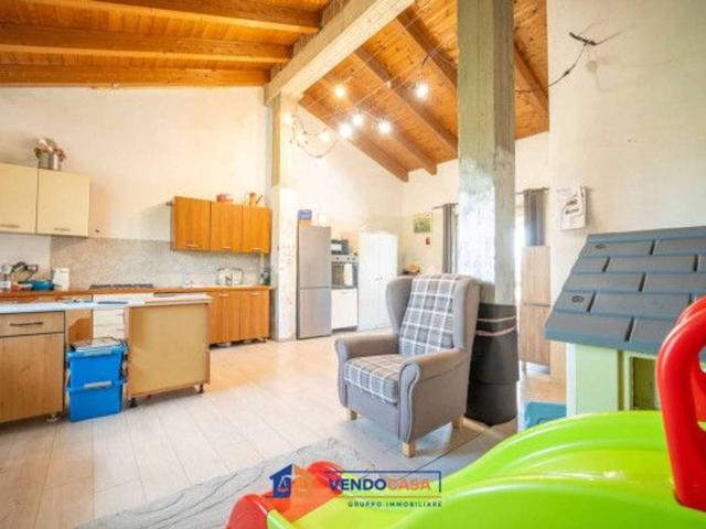 Terratetto unifamiliare in vendita a Cavour