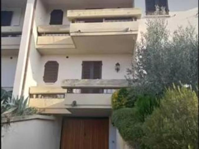 Terratetto unifamiliare in vendita a Poggibonsi
