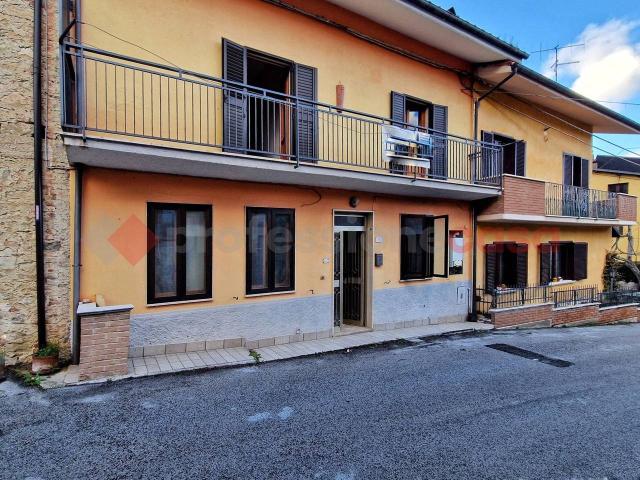 Terratetto unifamiliare in vendita a Tornimparte
