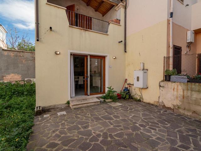 Terratetto Via Nuoro 4 quadrilocale 100mq