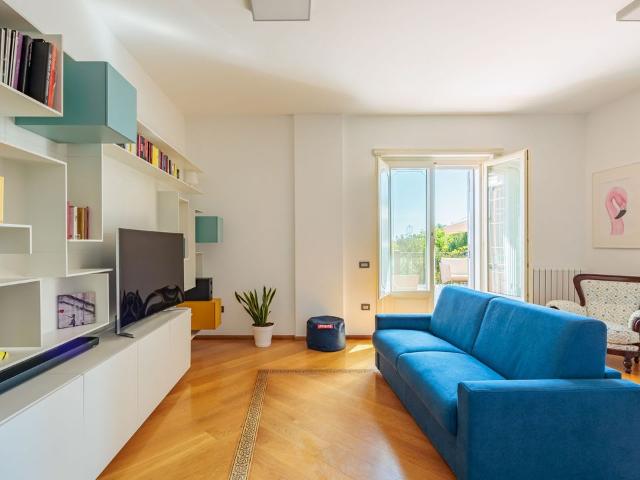 Terrazza Aphrodite, Salerno Amsterdam Apartments for Rent