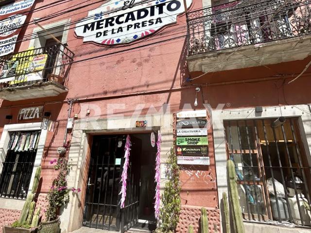 Terraza Mercadito de la Presa