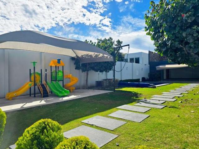 TERRAZA CON ALBERCA EN VENTA EN LA HACIENDITA
