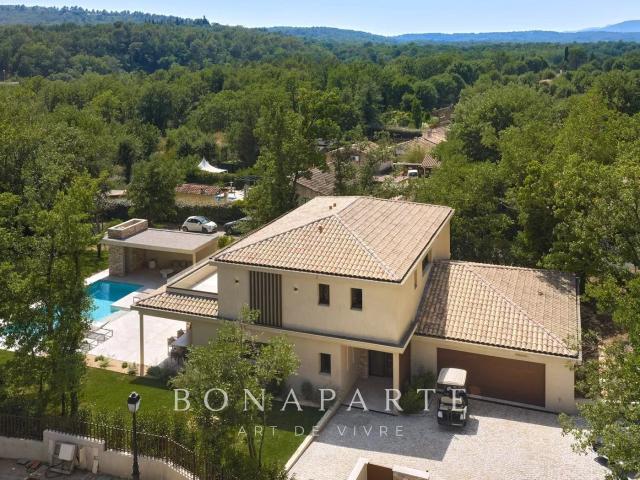 Terre Blanche – Villa Contemporaine Neuve De 238 M² 241m² Tourrettes