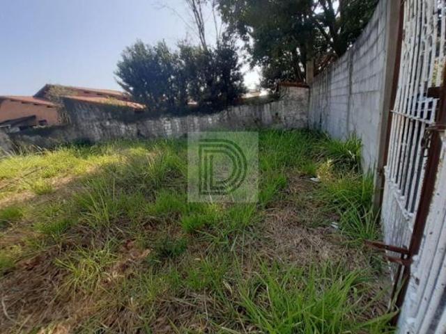 Terreno medindo 19,5 Frente / 39,0 Lado Direito
