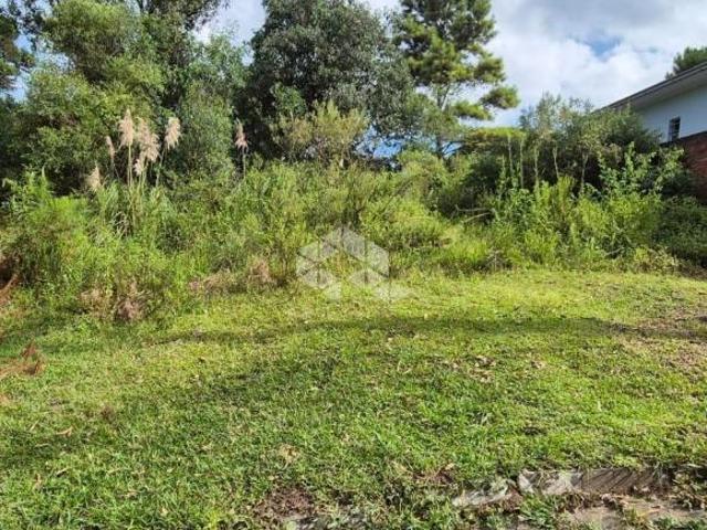 Terreno medindo 360m² no Centenário em Farroupilha