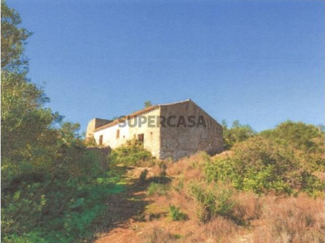 Terreno misto com 9120 m2 com Ruina de 102 m2!