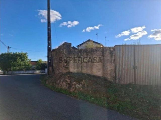 Terreno Misto com 1.320 m² | Área Urbana + Olival | Alcaravela, Sardoal