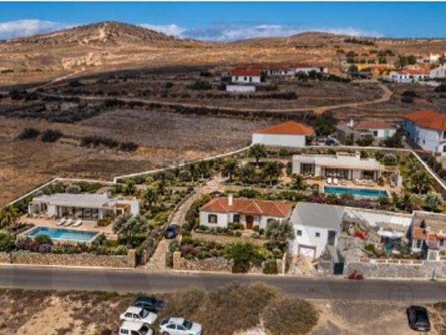 Terreno Misto com 2.880 m² Lapeira, Porto Santo