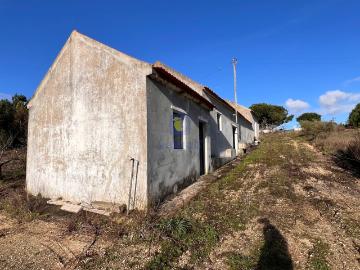 TERRENO MISTO COM ARRECADAÇÕES