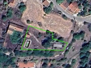 Terreno Misto com possibilidade de construção