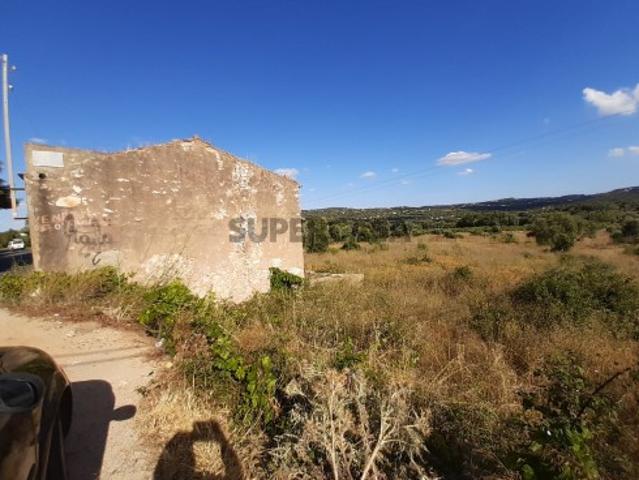 Terreno Misto com Ruína situado em Loulé